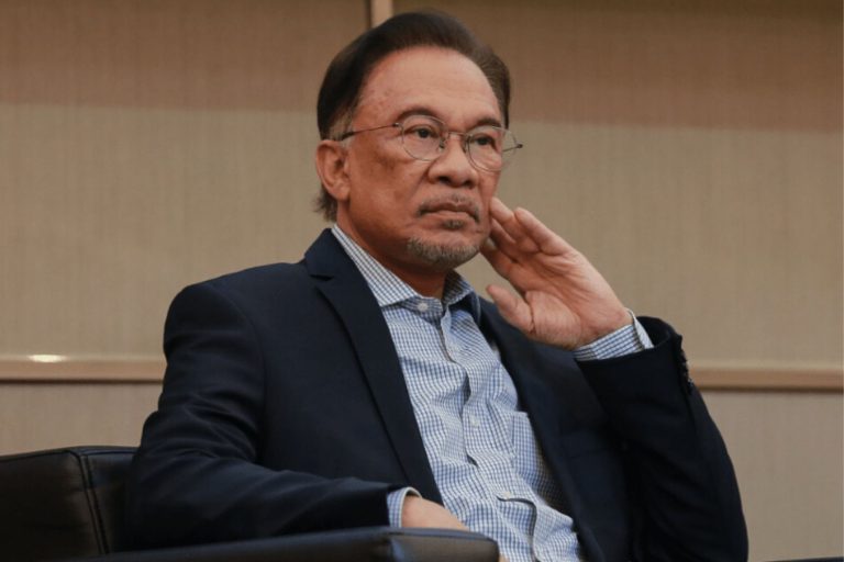 Anwar perlu selesaikan isu satu pertiga kerusi di Sabah, Sarawak secepat mungkin untuk kekal berkuasa