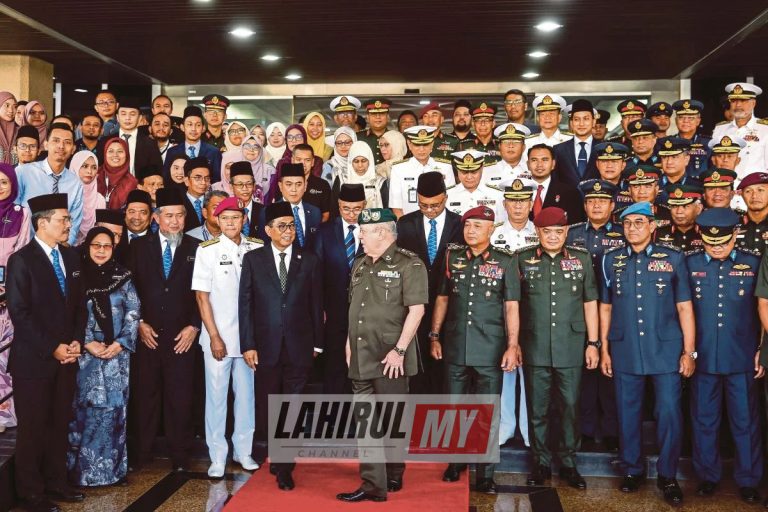 Agong berkenan lawat Kementerian Pertahanan