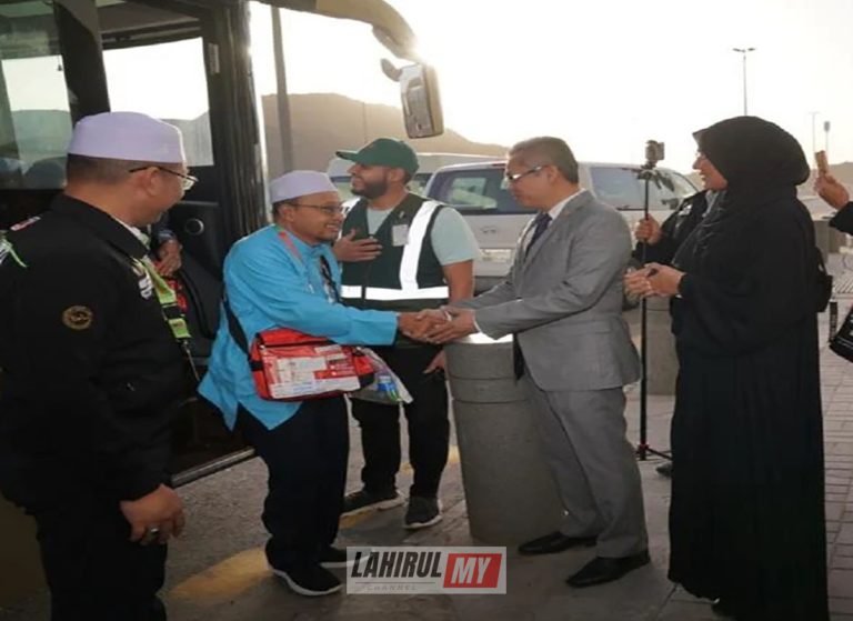 Kumpulan pertama jemaah haji selamat tiba di Madinah