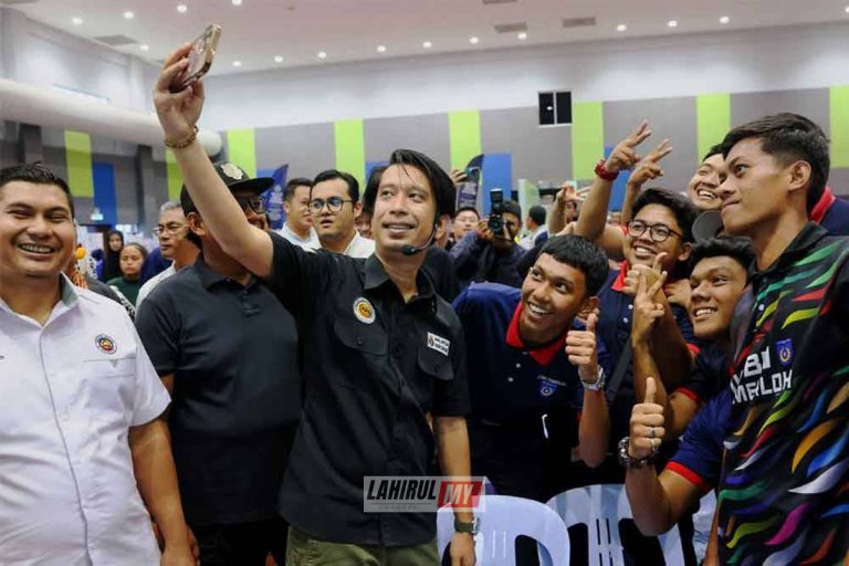 Berbeza pendapat perkara biasa – Adam Adli