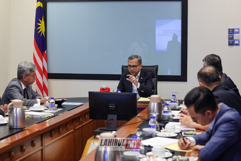 Kementerian akan pastikan internet, media sosial selamat untuk semua – Fahmi