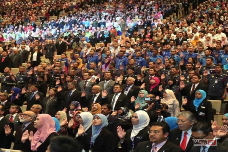 Penjawat awam kongsi rasa syukur terima gaji pertama SSPA