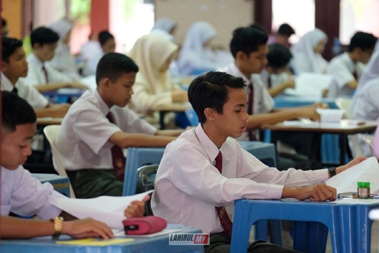 Peperiksaan SPM berjalan lancar termasuk di negeri yang dilanda banjir